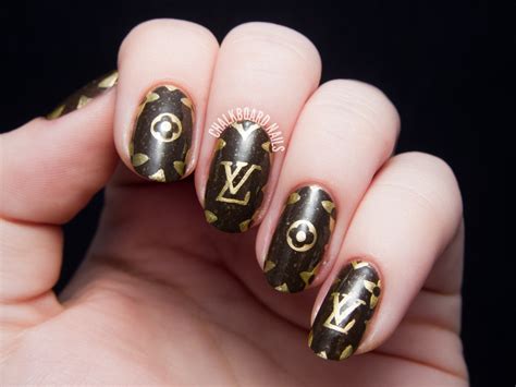 Louis Vuitton Nails 